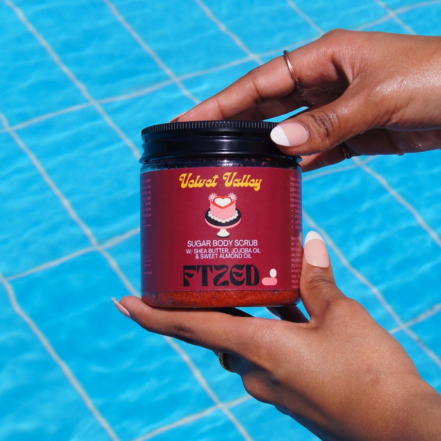 VELVET VALLEY BODY SCRUB