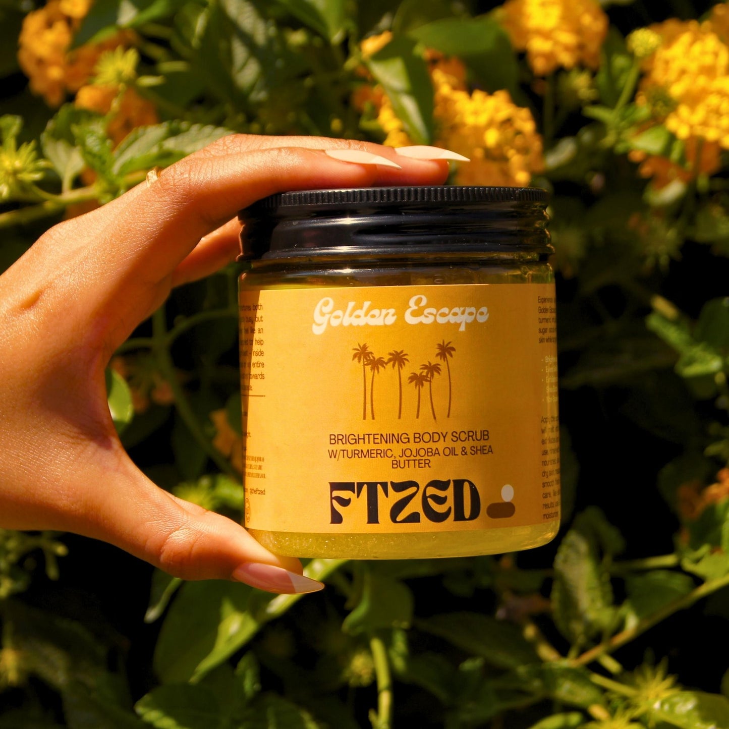 GOLDEN ESCAPE BODY SCRUB